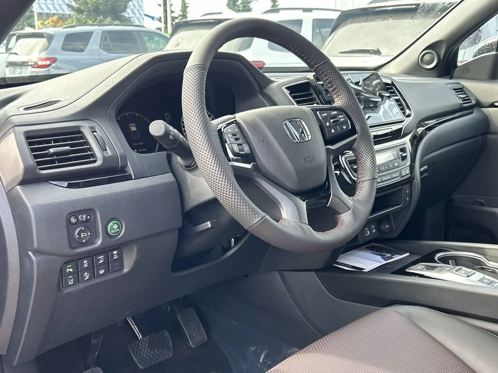 Used 2025 Crystal Black Pearl Honda Black Edition AWD Certified Pre-Owned   No Acciden image 19