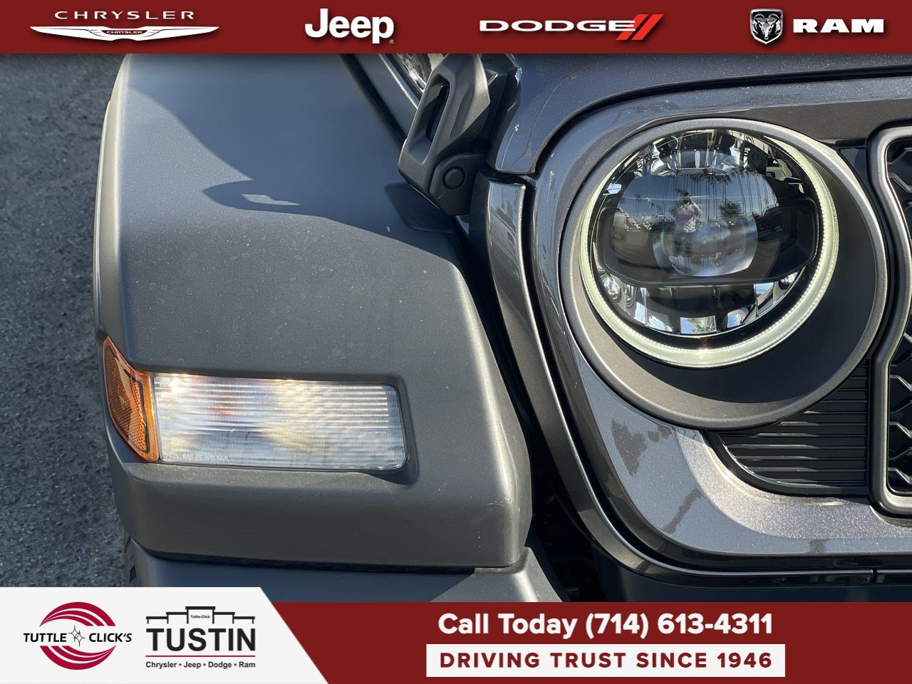 New 2026 Granite Crystal Metallic Clearcoat Jeep Sport S image 13
