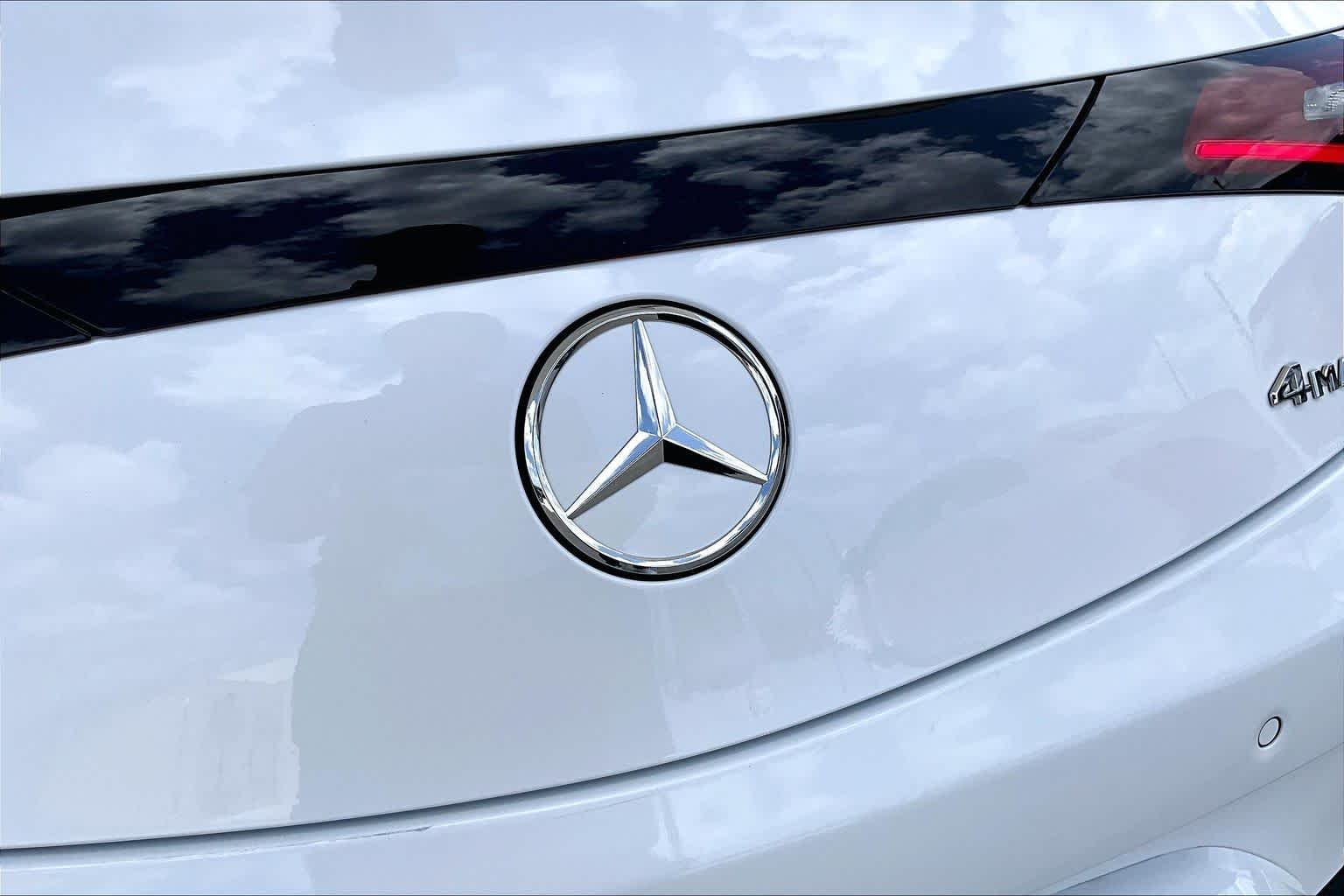 Used 2026 MANUFAKTUR Moonlight White Metallic Mercedes-Benz CLE 450 image 10