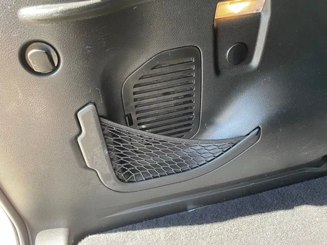 Used 2018 Blue Jeep Latitude image 41