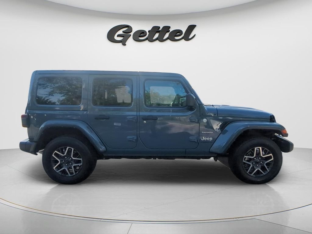 Used 2024 Gray Jeep Sahara image 4