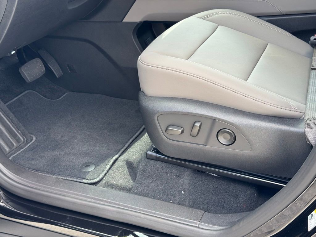 2026 GMC Acadia Elevation - Photo 19