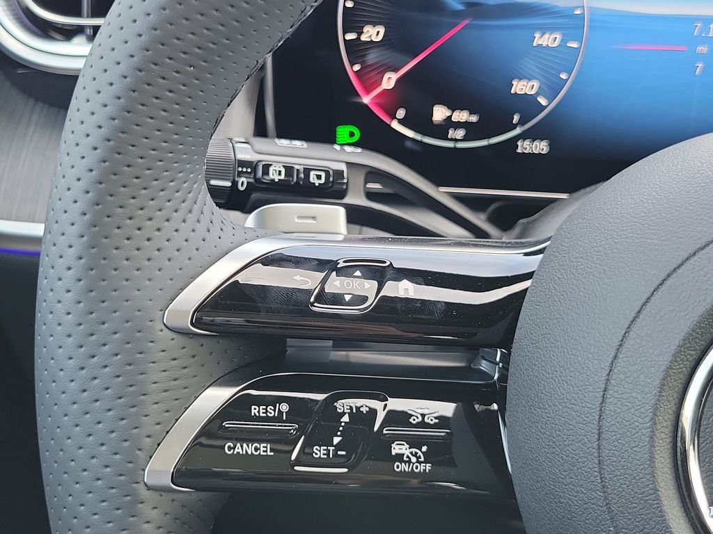 New 2027 Polar White Mercedes-Benz GLC 300 image 24