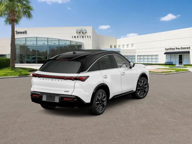 New 2027 2T RAD WHT INFINITI Autograph AWD image 5