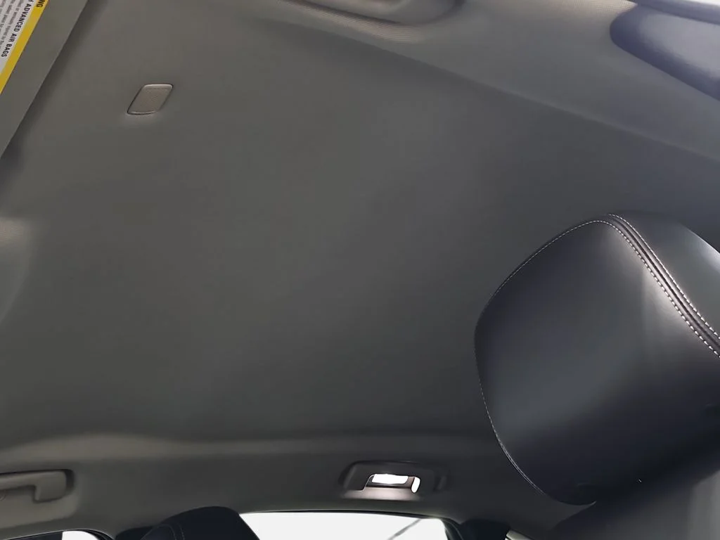 Used 2018 Silver Cadillac Luxury image 32