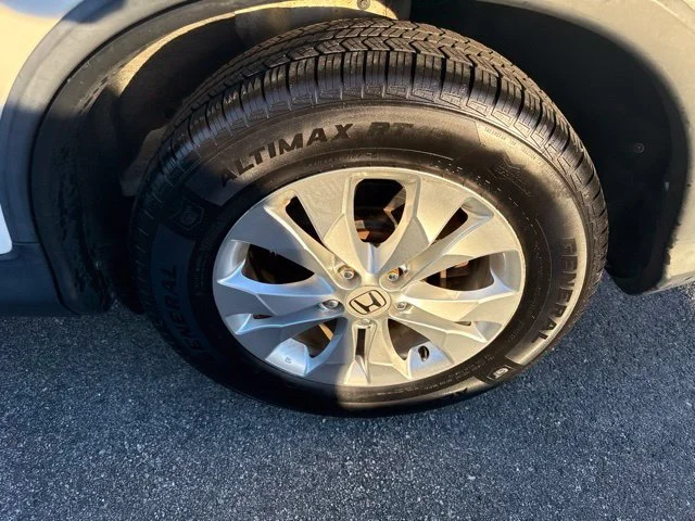Used 2014 White Honda EX image 5
