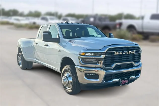New 2026 Bright White Clear-Coat Exterior Paint RAM Tradesman image 1