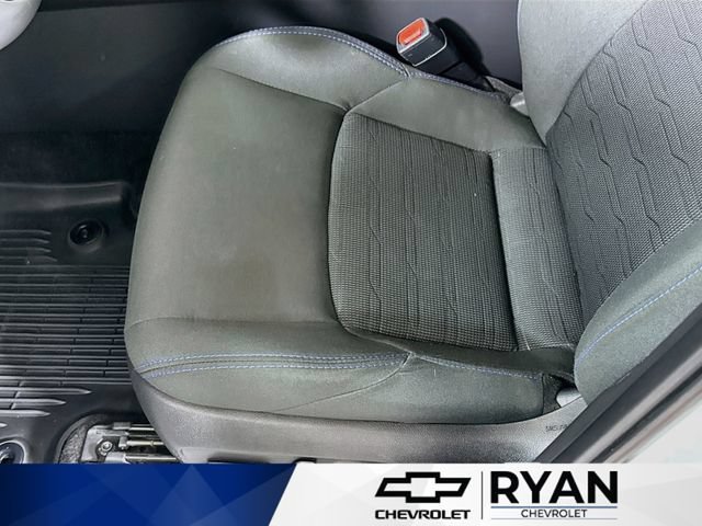 Used 2024  Toyota Hybrid SE image 19
