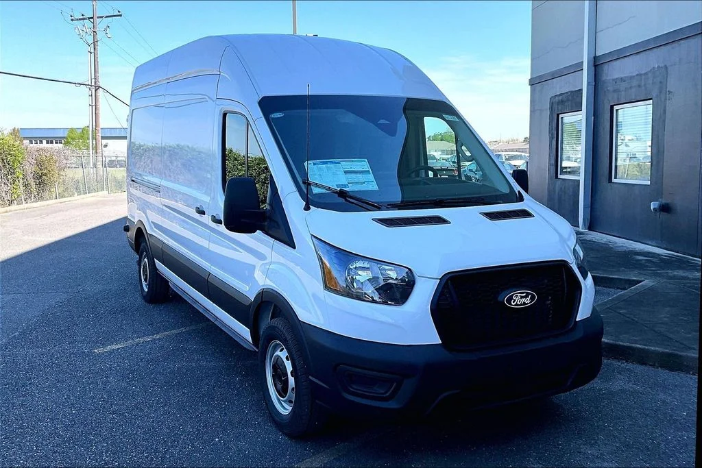 New 2026 Oxford White Ford Cargo Van image 2