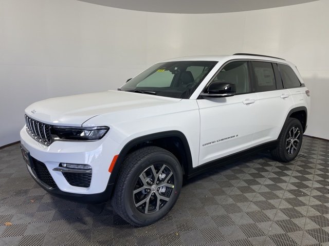 2025 Jeep Grand Cherokee Limited photo 3