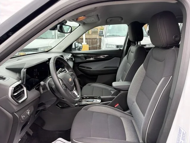 Photo 18