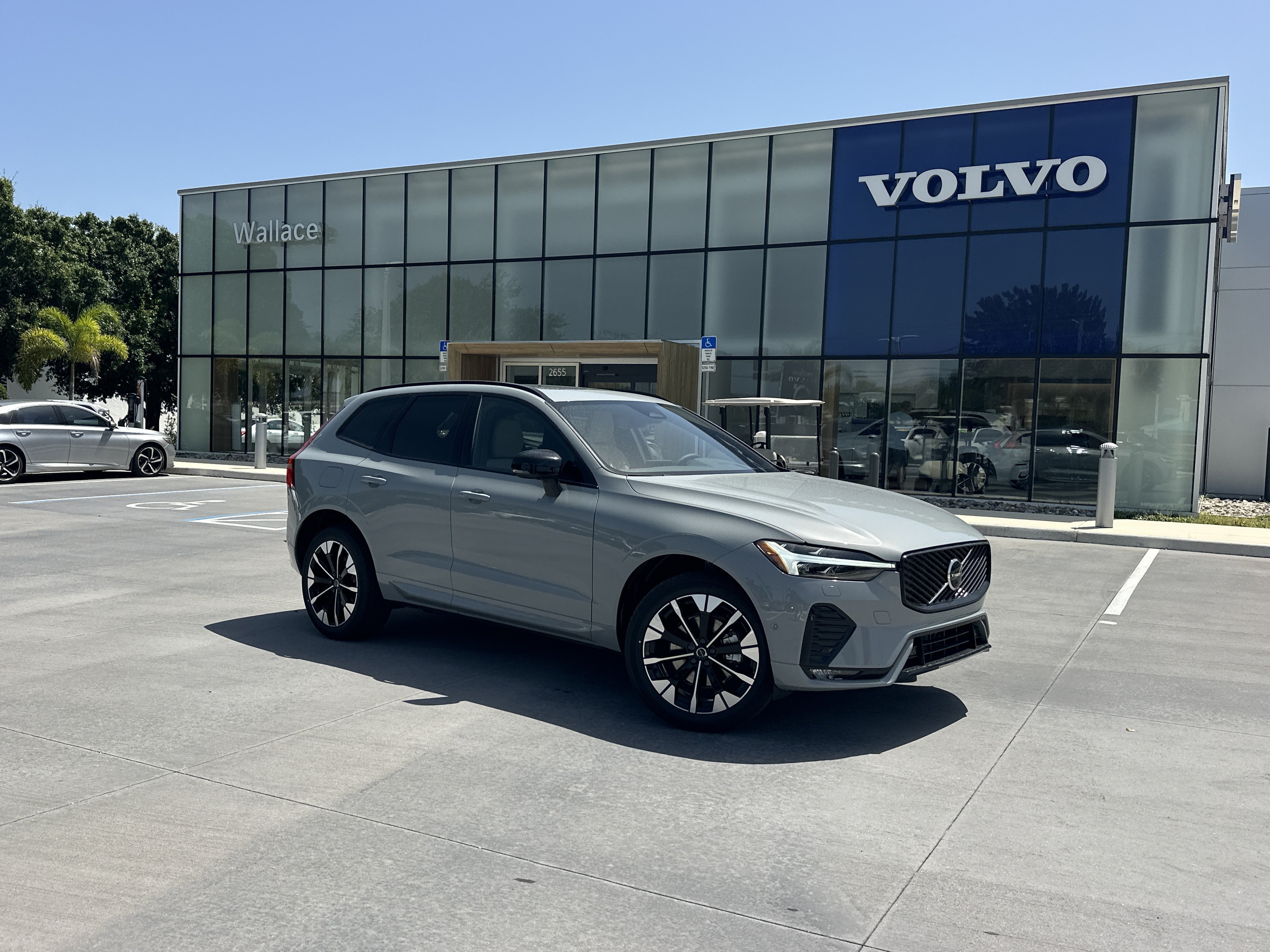 New 2026 Vapour Grey Volvo Plus image 1