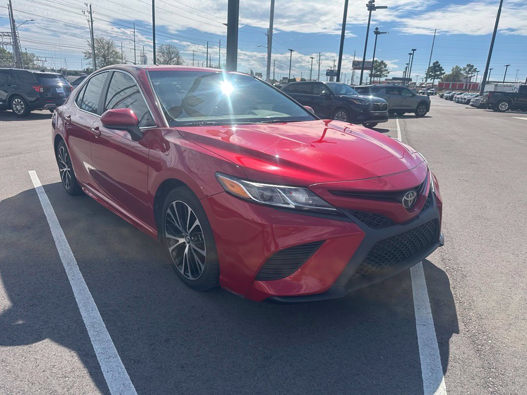 Used 2020 Red Toyota SE image 5