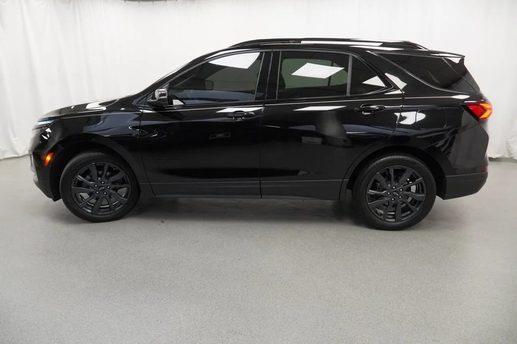 Used 2024 Mosaic Black Metallic Chevrolet RS image 40