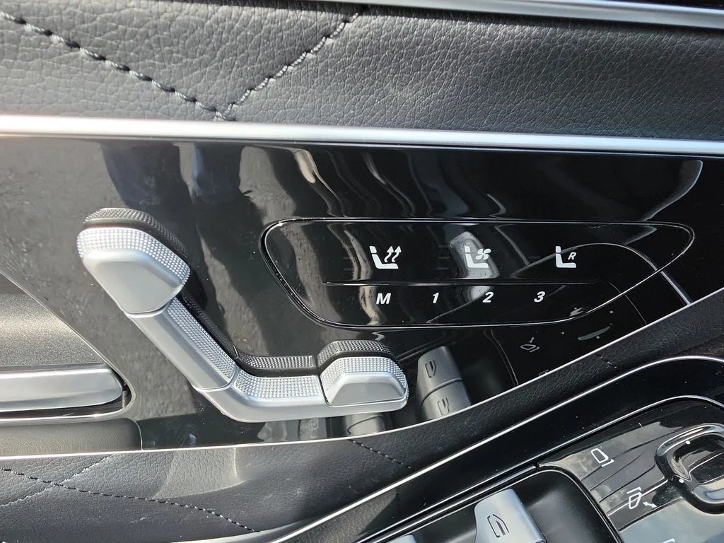 Used 2023 Black Mercedes-Benz S 580 image 23