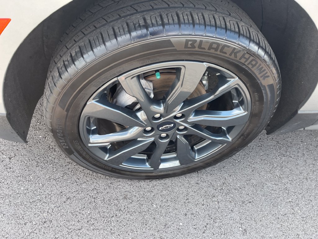 Used 2023 Gray Chevrolet RS image 9