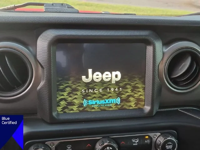 Used 2023 Red Jeep Sport S image 22