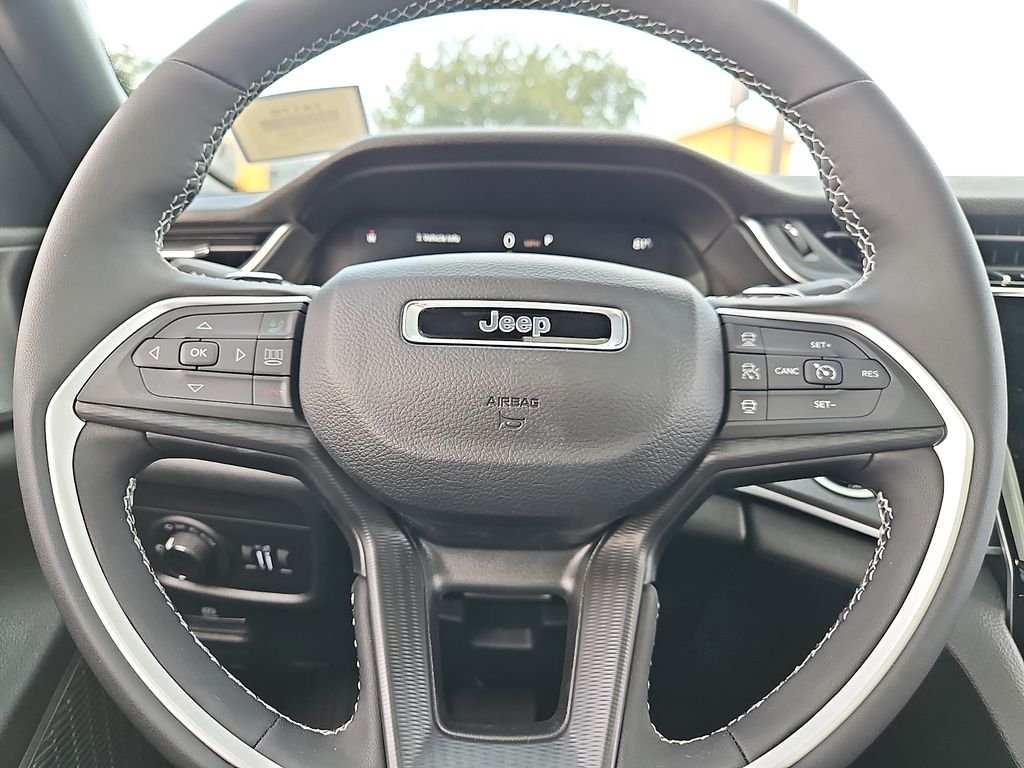 New 2026 Bright White Clearcoat Jeep Laredo X image 20