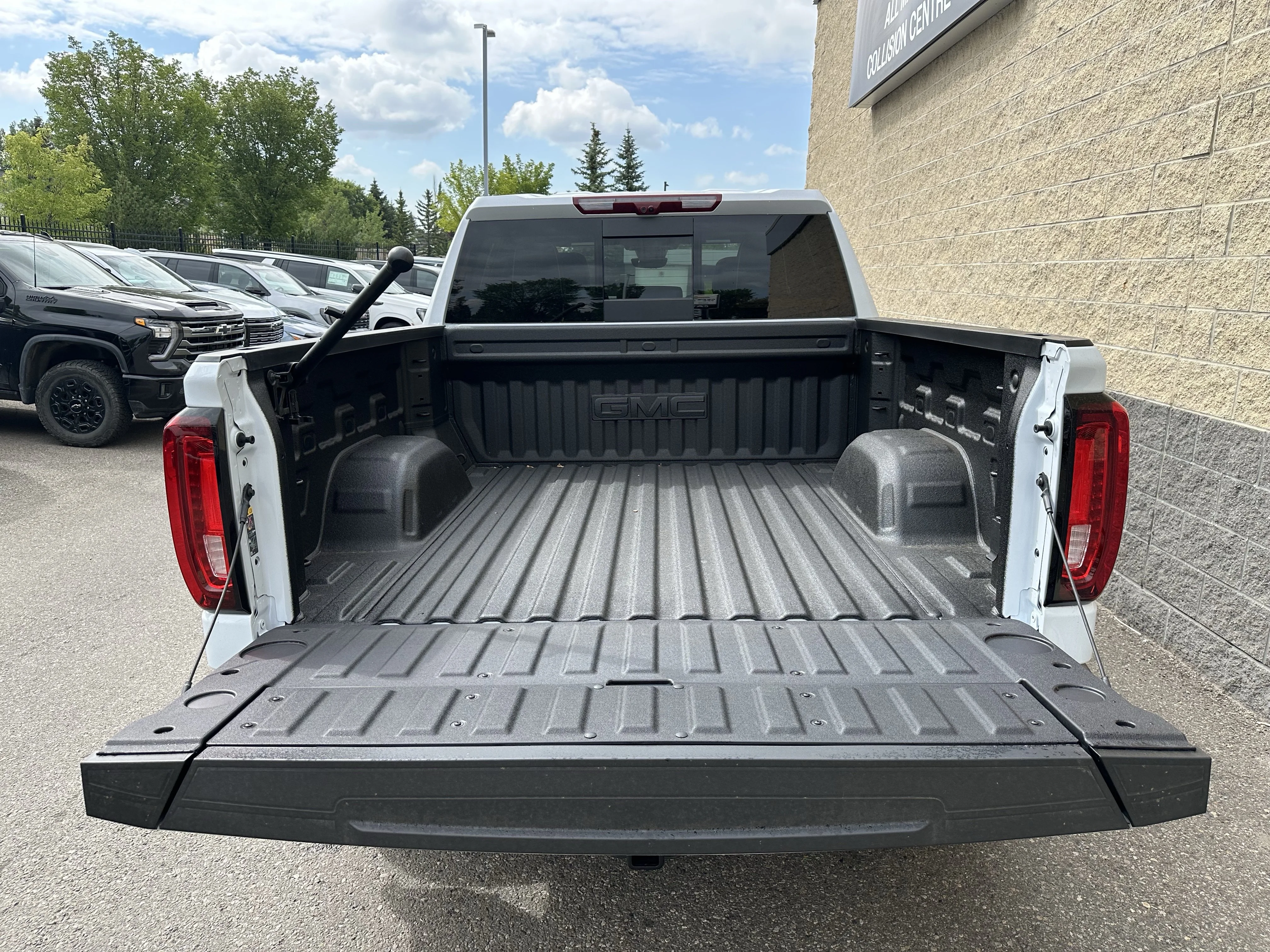 New 2026 Glacier White Tricoat GMC Denali Ultimate image 8