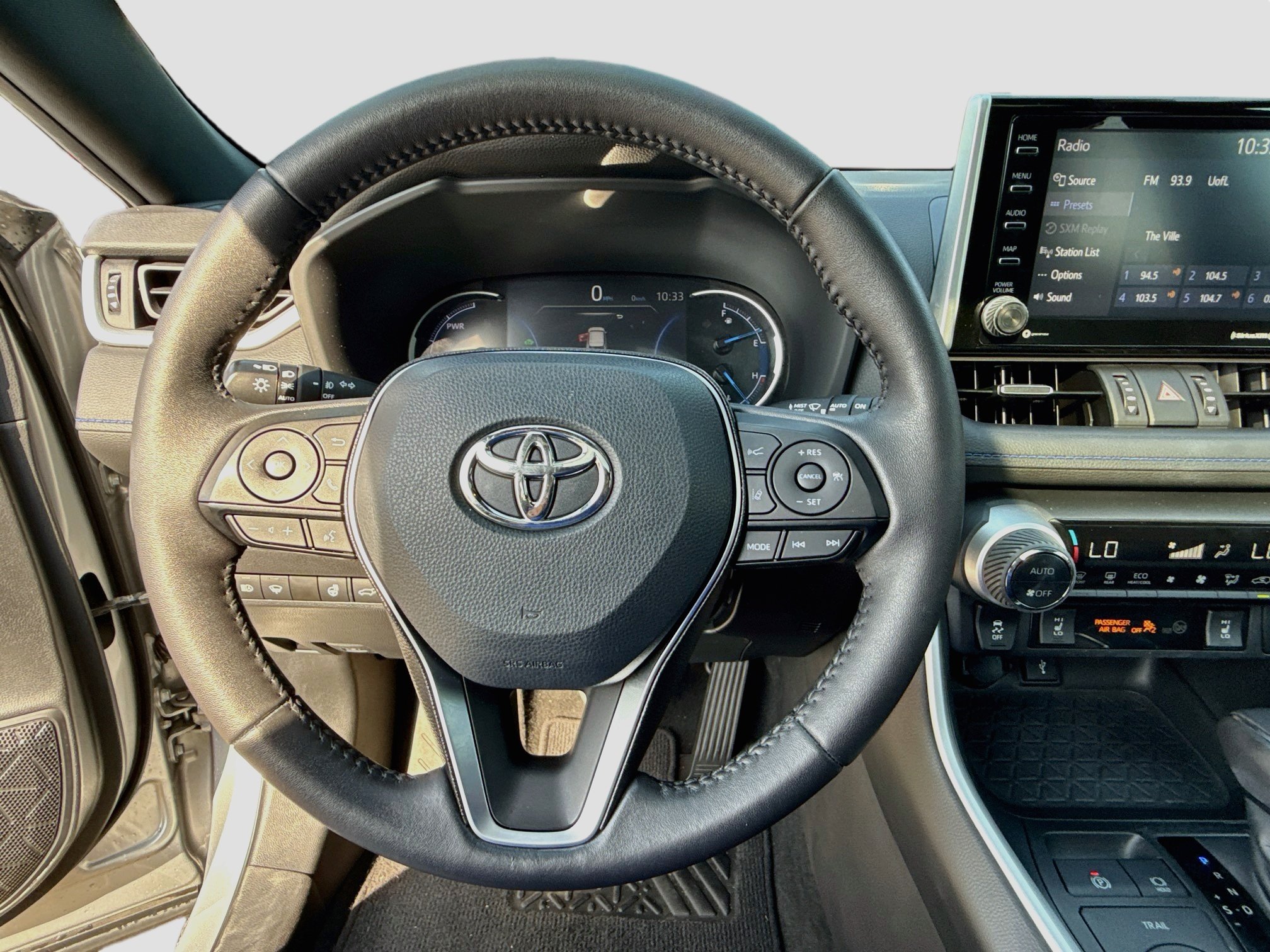 Used 2021 Silver Sky Metallic/Midnight Black Metallic Toyota Hybrid XSE image 11