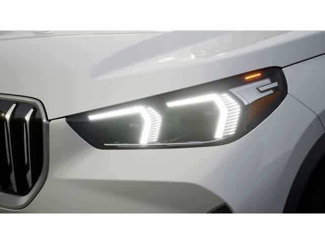 Used 2026 Alpine White BMW xDrive28i image 6