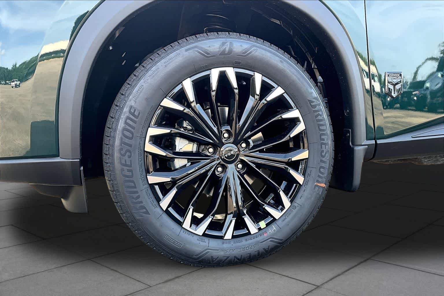 New 2026 Obsidian Green Pearl Nissan Dark Armor image 9