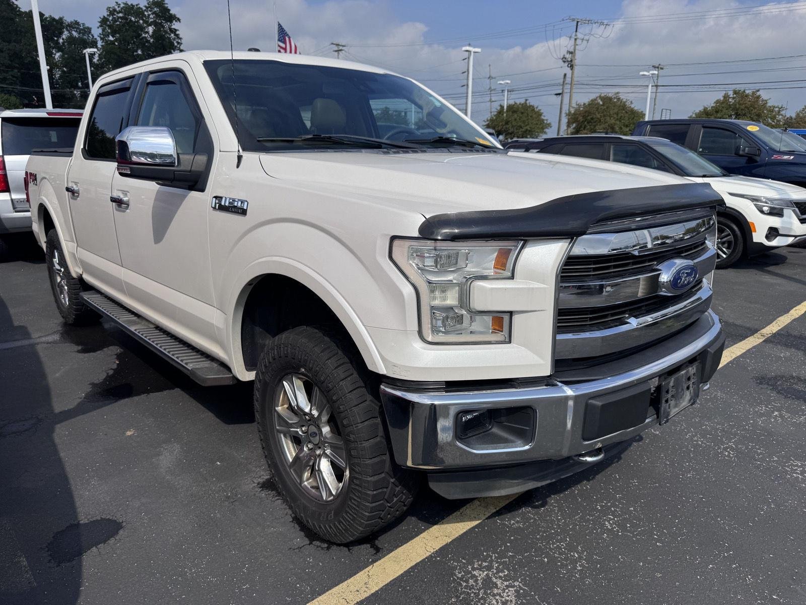 Used 2015 White Platinum Metallic Tri-Coat Ford Lariat image 2