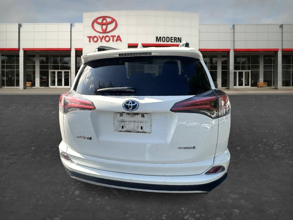 Used 2018 Super White Toyota Hybrid LE image 14
