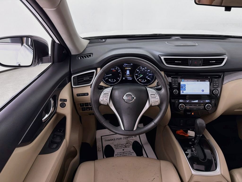 Used 2016 Pearl White Nissan SL image 24