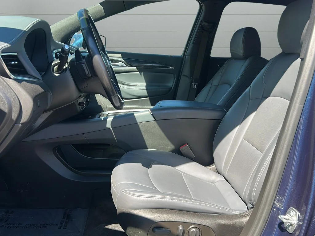 Used 2023 Blue Buick Essence image 10