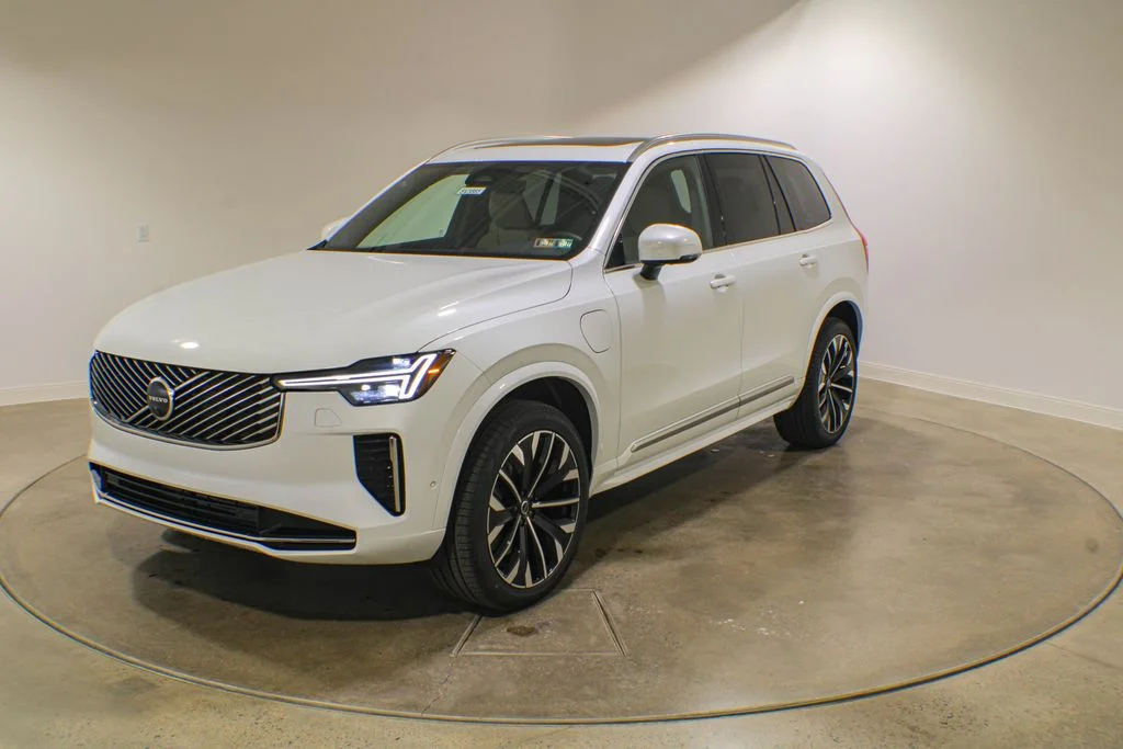 2026 Volvo XC90 T8 Recharge Plus Bright 7-Seat 4WD's photo
