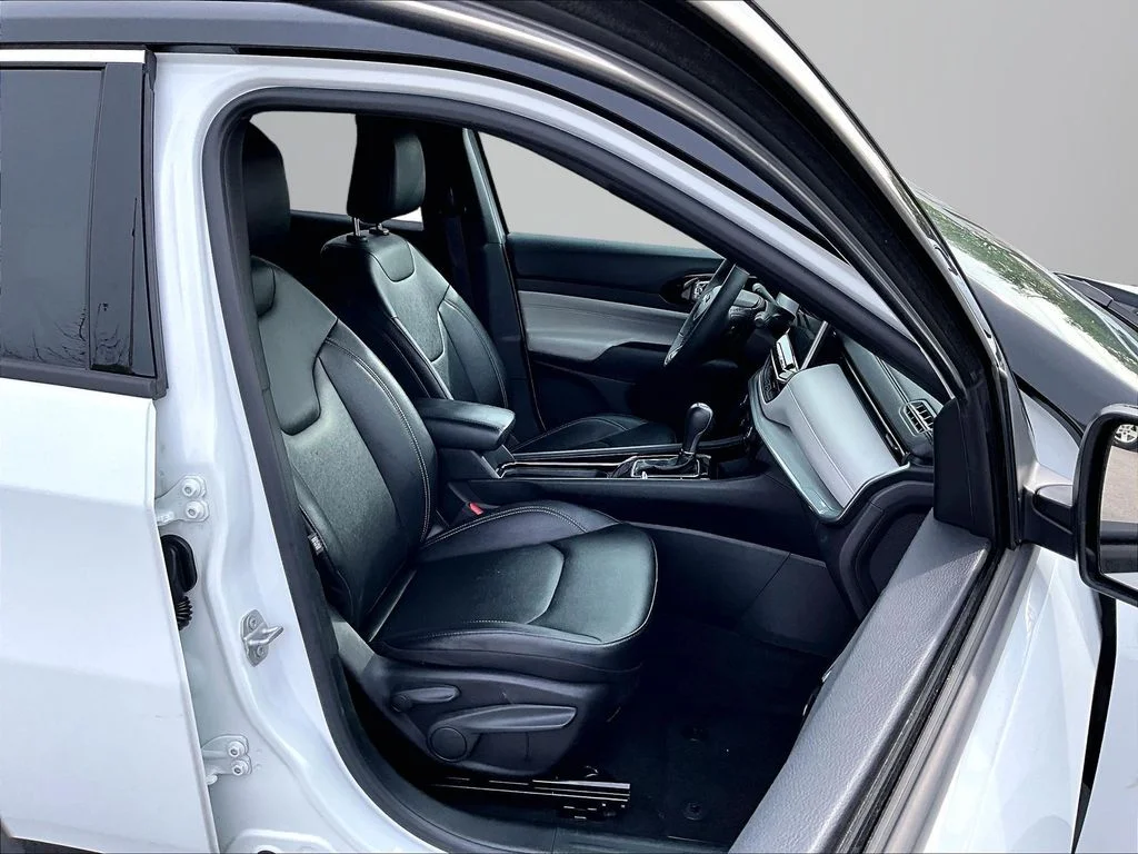 Used 2025 White Jeep Limited image 8