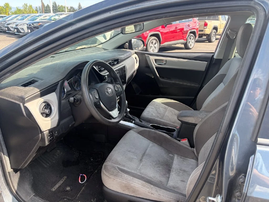 Used 2018 Gray Toyota LE image 5