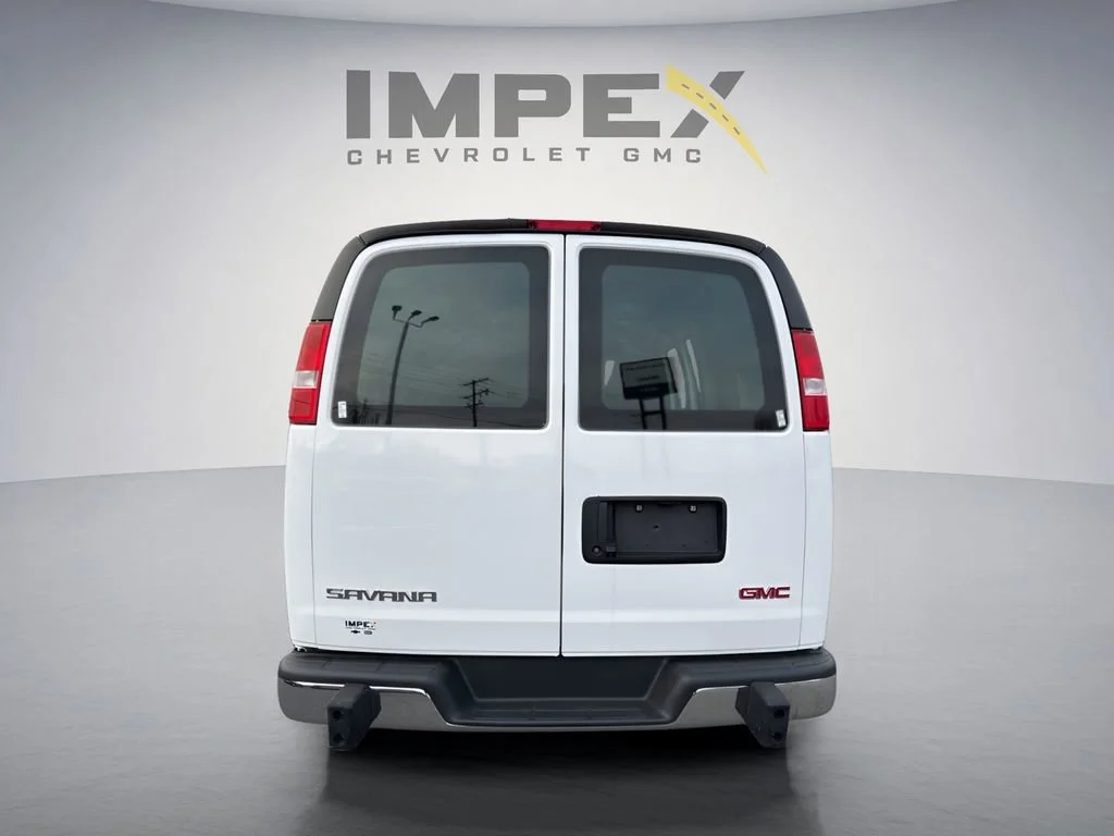 Used 2024 Summit White GMC Work Van image 4