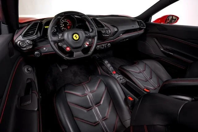 Used 2018 Rosso Corsa Ferrari  image 29