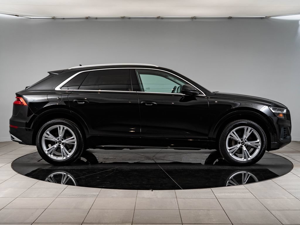 Used 2022 Mythos Black Metallic Audi 55 Premium Plus image 11