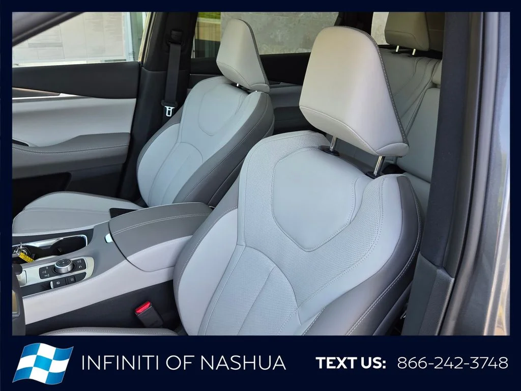 New 2027 GRAPHITE SHADOW INFINITI Luxe AWD image 7