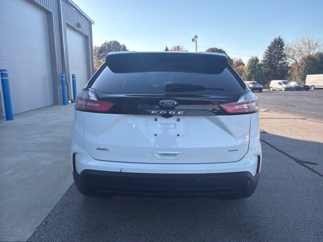 Used 2024 White Ford SEL image 3