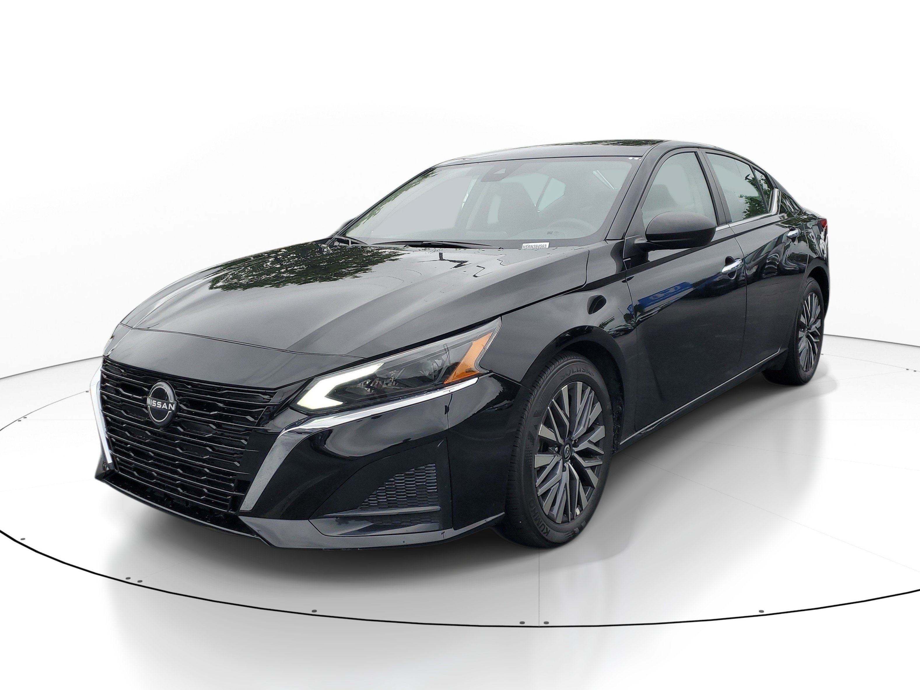 Used 2024 Super Black Nissan 2.5 SV image 2