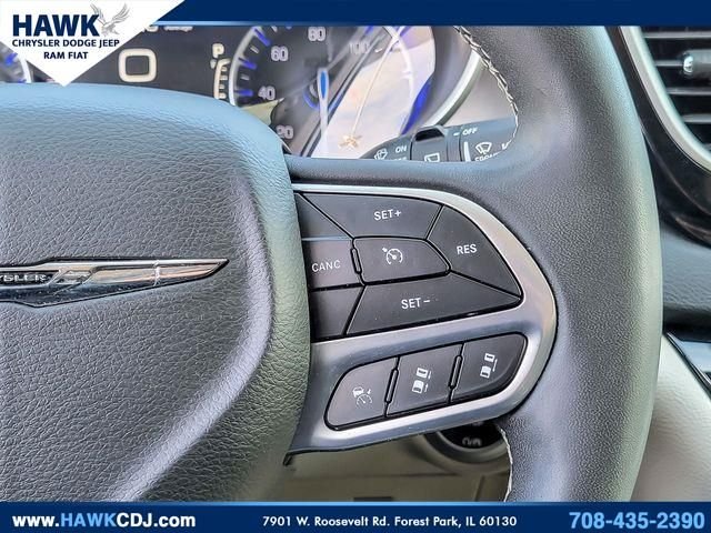 Used 2023 White Chrysler Touring L image 16