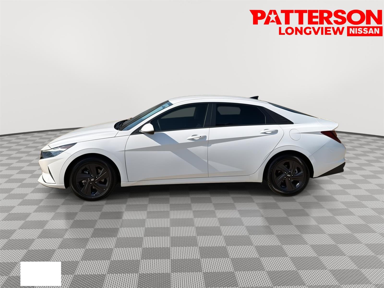 Used 2023 Serenity White Pearl Hyundai SEL image 4