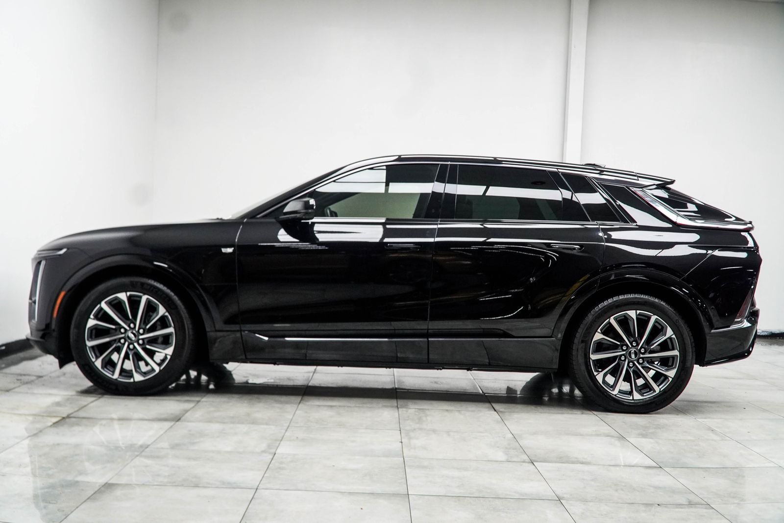 Used 2024 Black Cadillac Sport image 11