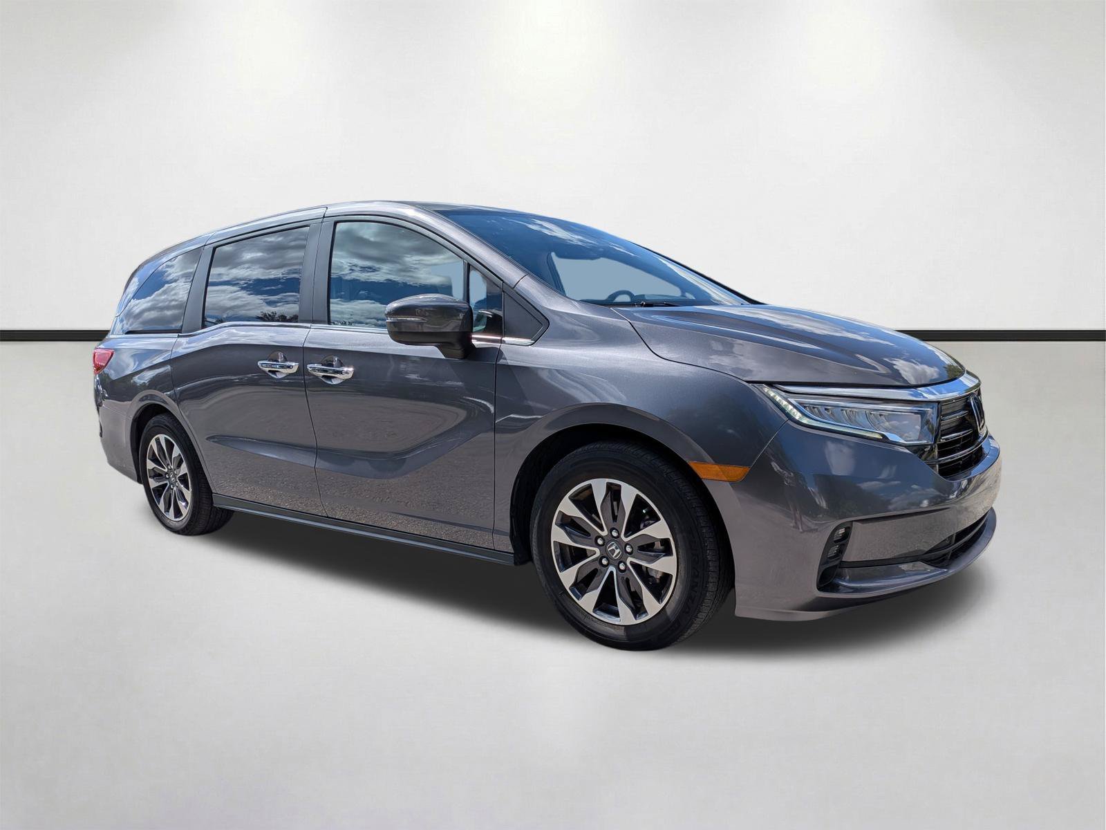 Used 2024  Honda EX-L image 2