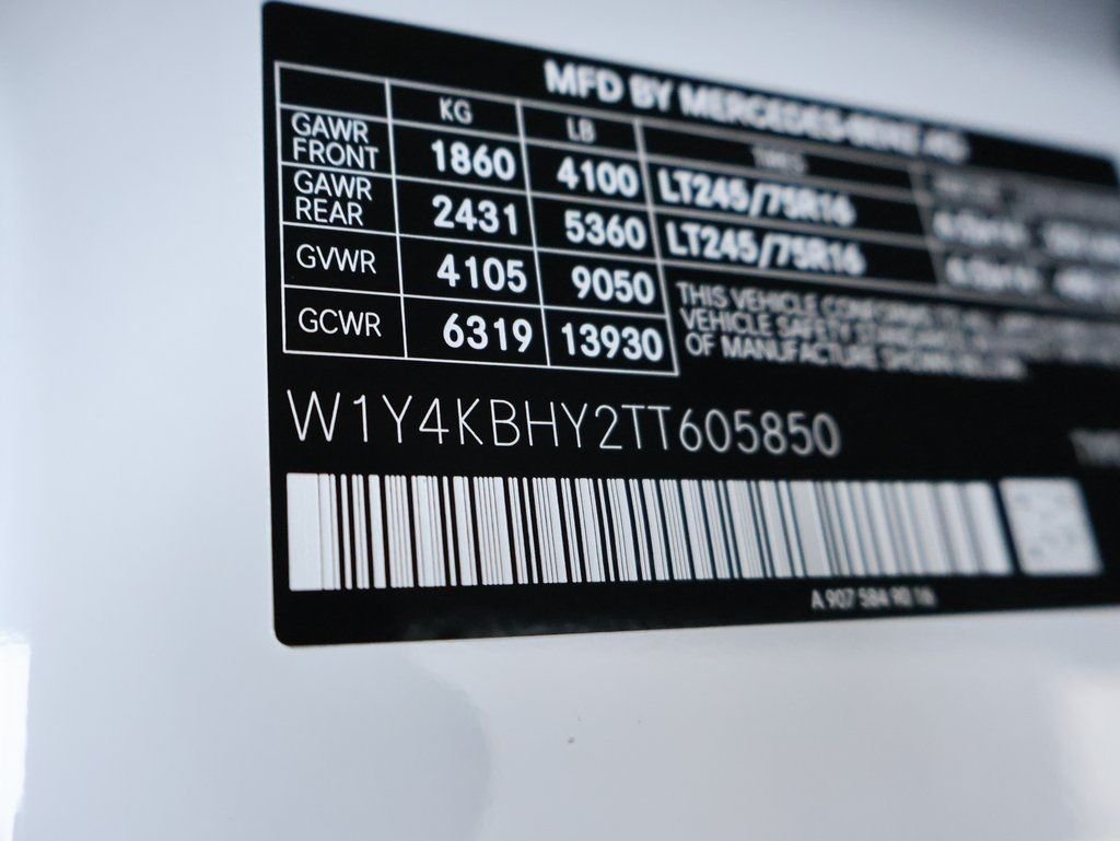 New 2026 Arctic White Mercedes-Benz Cargo 144 WB image 40
