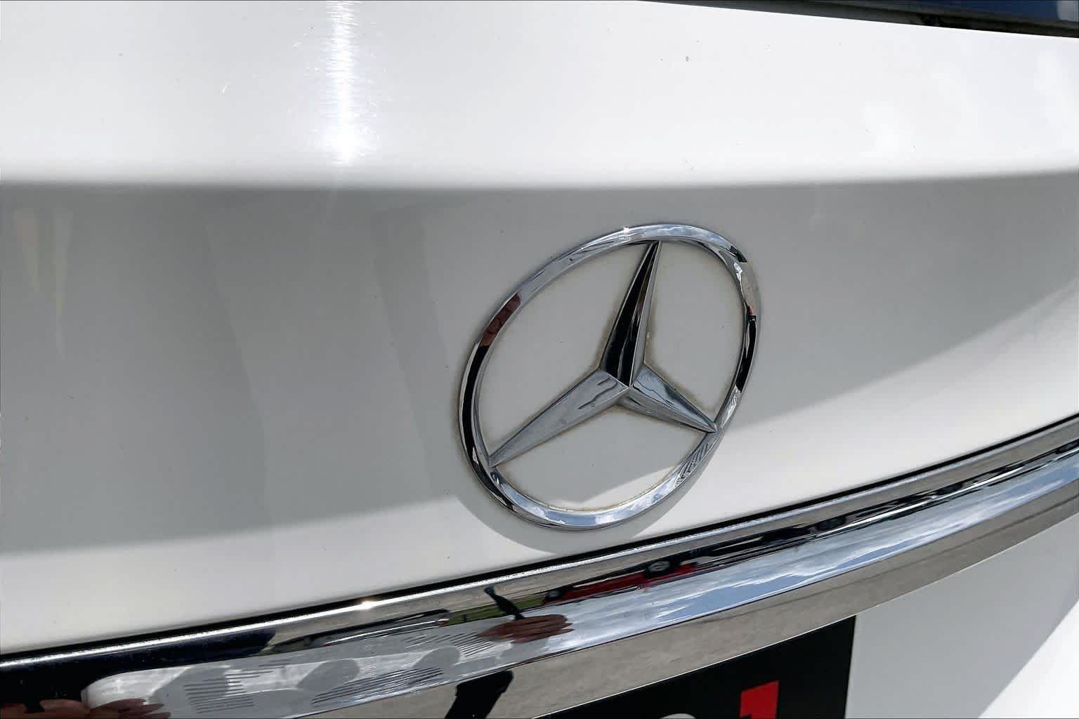 Used 2019 Polar White Mercedes-Benz GLA 250 image 30
