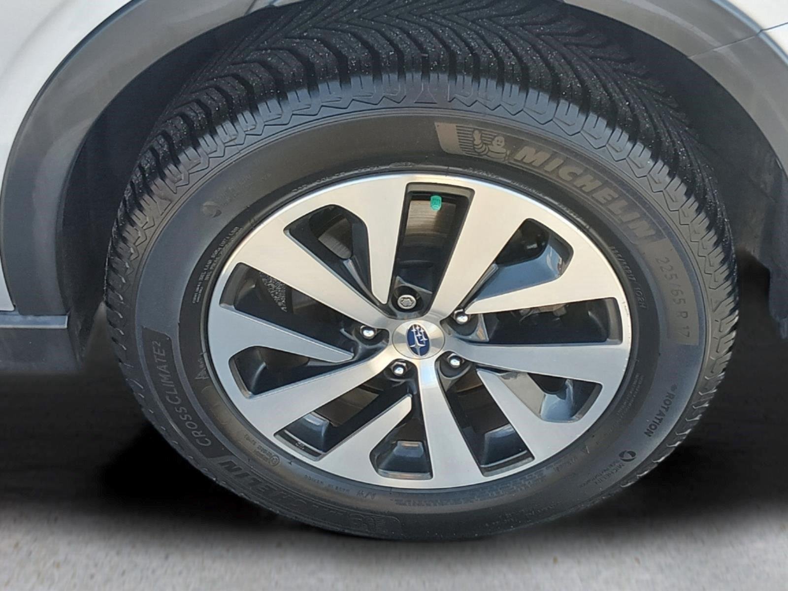 Used 2021 Ice Silver Metallic Subaru Premium image 12