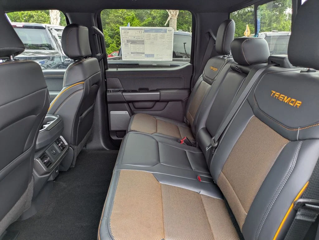 New 2026 Agate Black Metallic Ford Tremor image 13