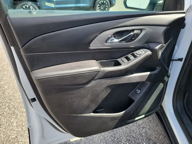 2023 Chevrolet Traverse 3LT - Photo 23