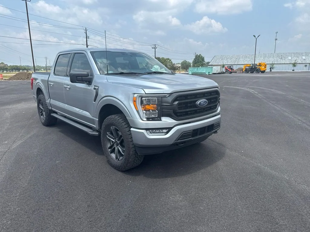 Used 2022 Silver Ford XLT image 1