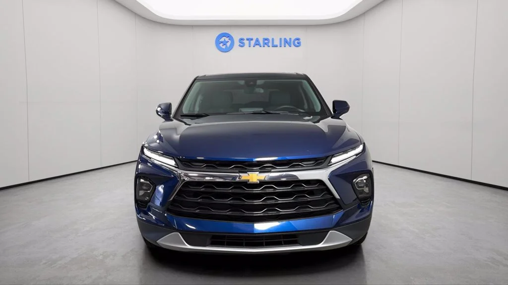 Used 2023 BLUE GLOW METALLIC Chevrolet LT image 17